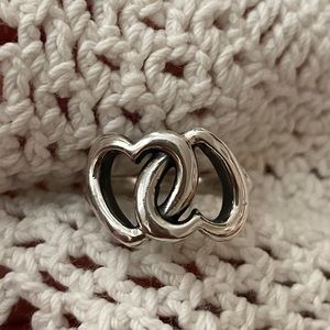 🤍Retiring Design James Avery Sterling Silver Linked Hearts Ring Size 4